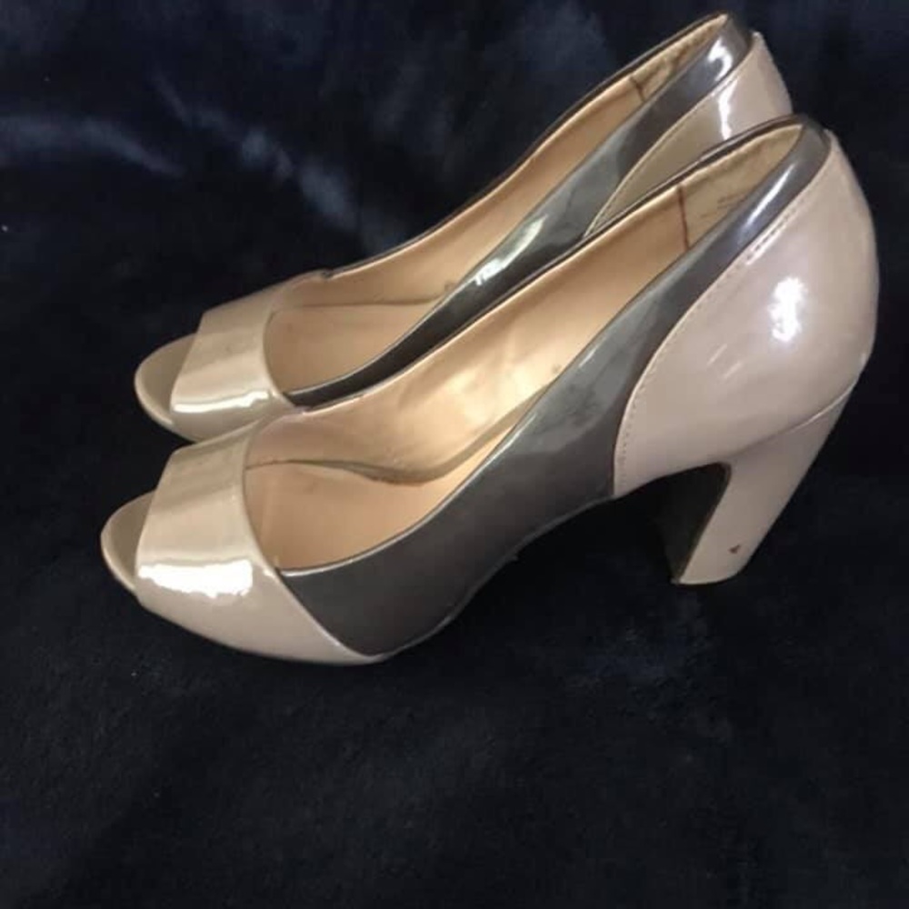 Mootsies Tootsies Ladies Heels Size 7.5